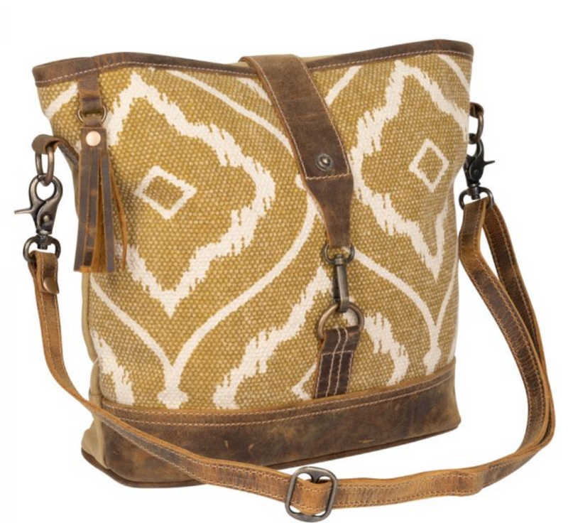 BROWN AESTHETICS SHOULDER BAG